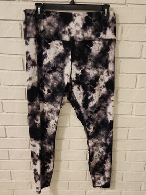 Workshop Republic Clothing Black & White Tie-Dye Kids Leggings